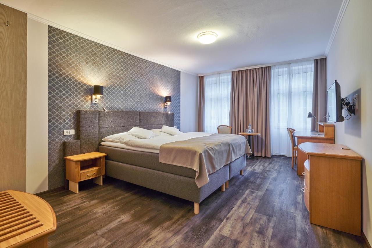 Hotel Adam تروتنوف المظهر الخارجي الصورة