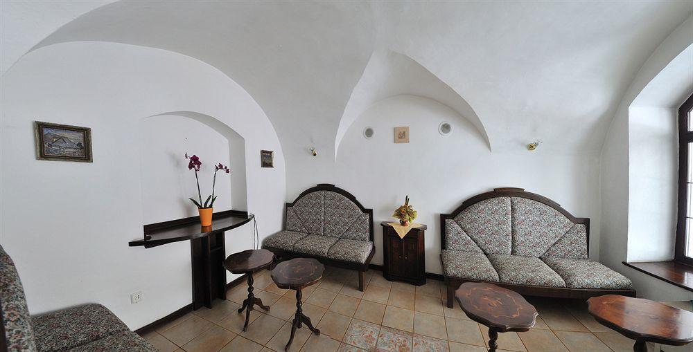 Hotel Adam تروتنوف المظهر الخارجي الصورة