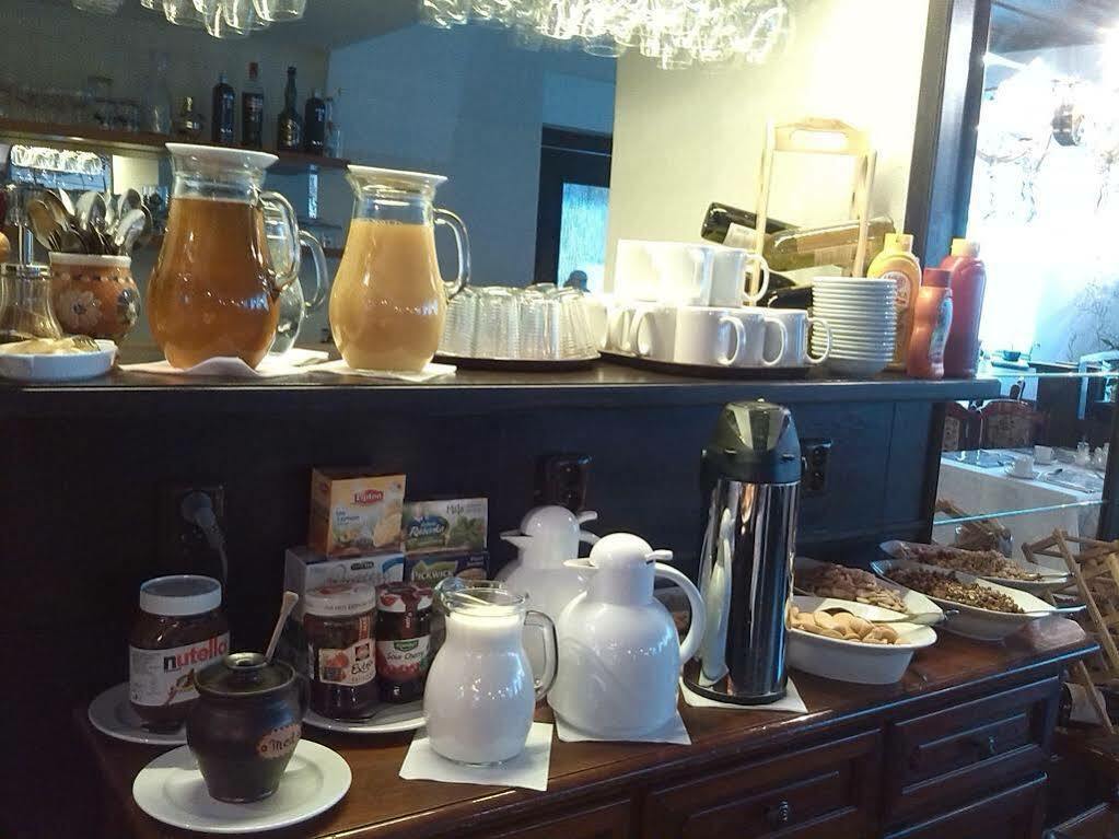 Hotel Adam تروتنوف المظهر الخارجي الصورة